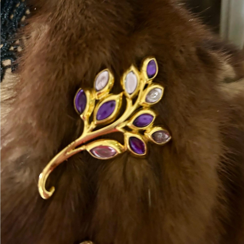 Vintage Trifari Brooch